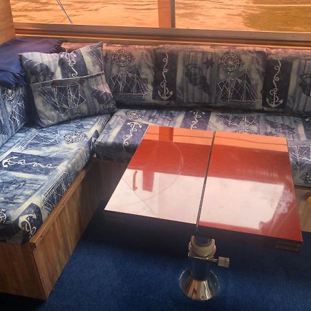 Bateau  Tsilaosa Au Coeur De Namur Hotel Bagian luar foto
