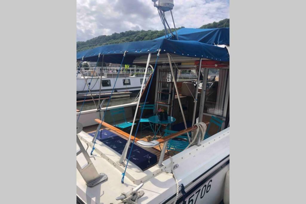 Bateau  Tsilaosa Au Coeur De Namur Hotel Bagian luar foto