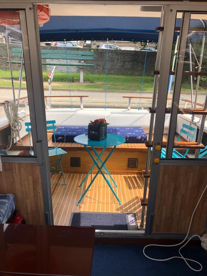 Bateau  Tsilaosa Au Coeur De Namur Hotel Bagian luar foto